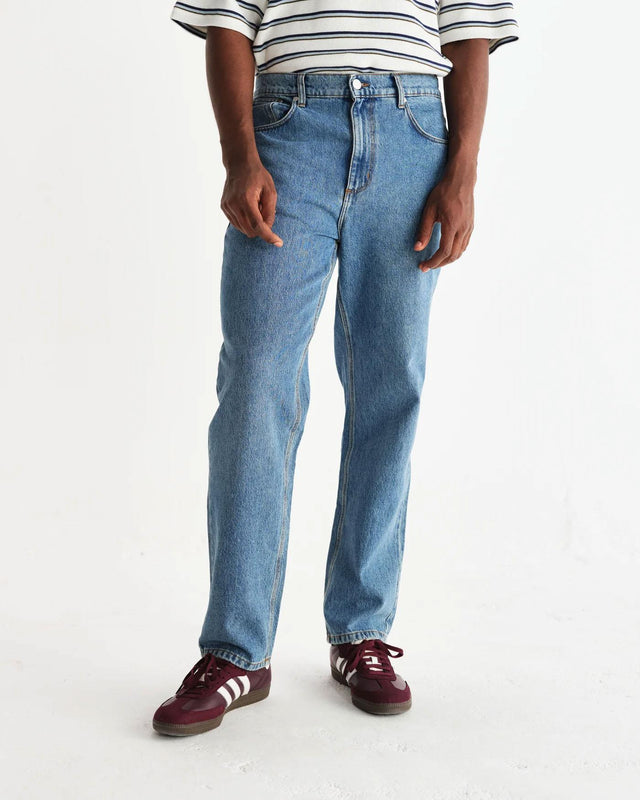 RUSSEL STRAIGHT FIT JEAN VINTAGE DENIM - VINTAGE BLUE SS25-DEN-STR-BPV-MWA -VINTAGE BLUE WAX LONDON