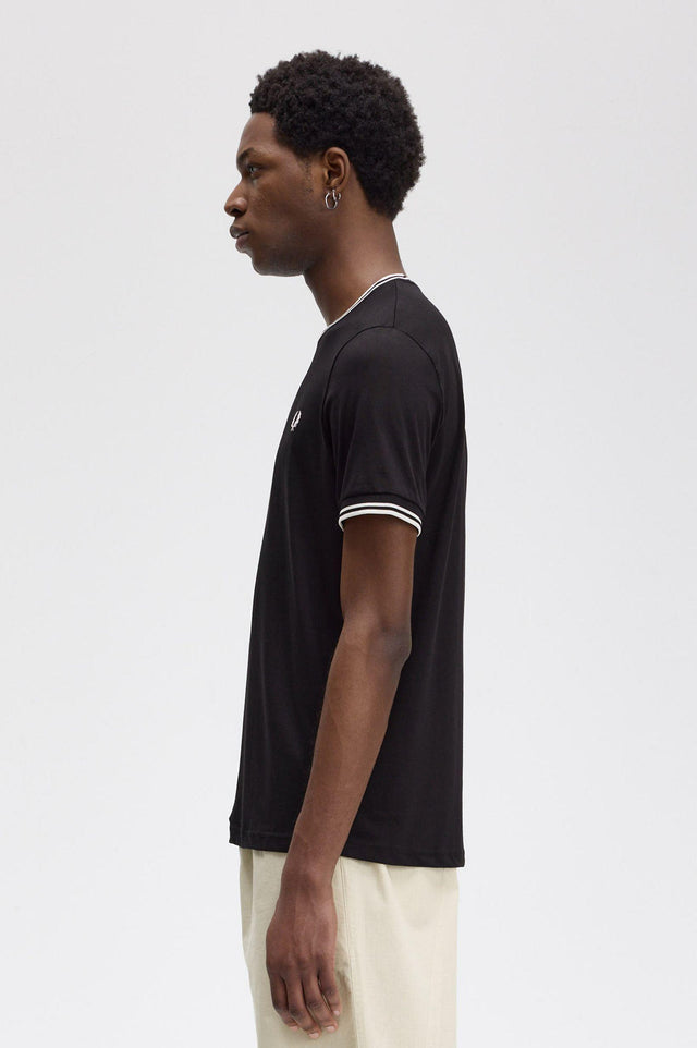 TWIN TIPPED T-SHIRT - BLACK M1588 -102 FRED PERRY 