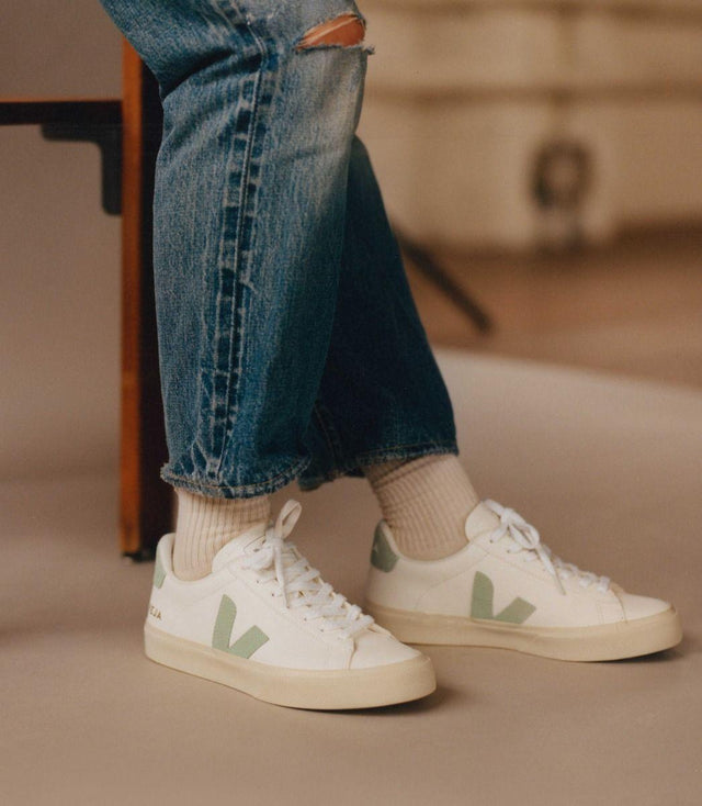 MENS CAMPO CHROMEFREE LEATHER TRAINERS - EXTRA WHITE/ MATCHA CP0502485A MEXTRA WHITE/MATCHA VEJA 