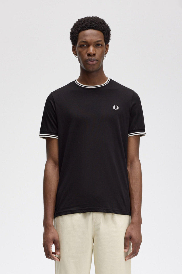TWIN TIPPED T-SHIRT - BLACK M1588 -102 FRED PERRY 