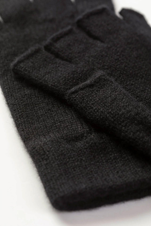 CASHMERE KNITTED FINGERLESS GLOVES - BLACK HAY02223 -BLACK JOHNSTONS OF ELGIN 