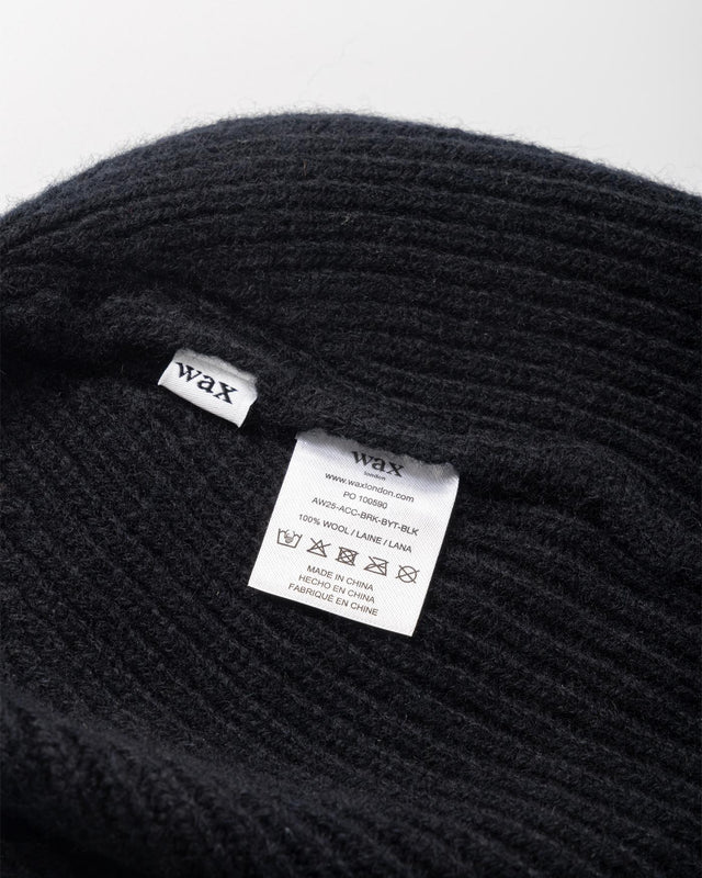 BROOK BEANIE DONEGAL - BLACK AW25-ACC-BRK-BYT-BLK -BLACK WAX LONDON 