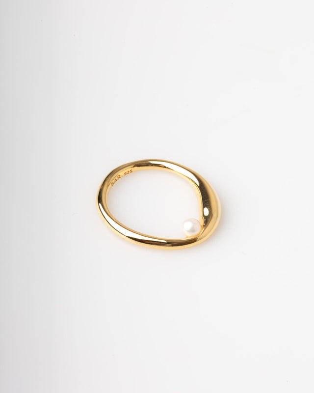 ATTRAVERSO RING WITH PEARL - GOLD ATTR/P-RI-138 -GOLD BAR JEWELLERY 