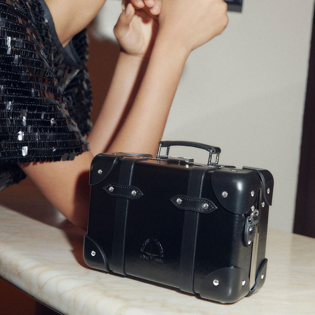 CASE BAG - BLACK/CHROME MAYFBKBKMIC-C -BLACK/CHROME GLOBE TROTTER 